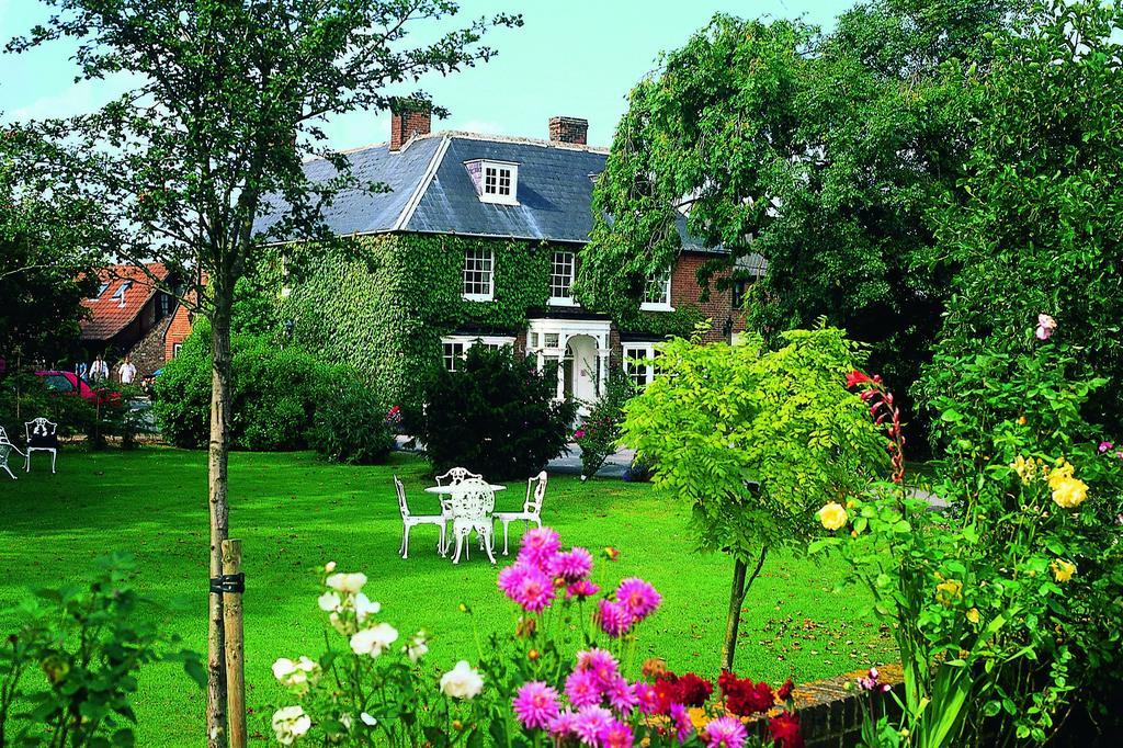 Marsh Farm Hotel Суиндън Екстериор снимка
